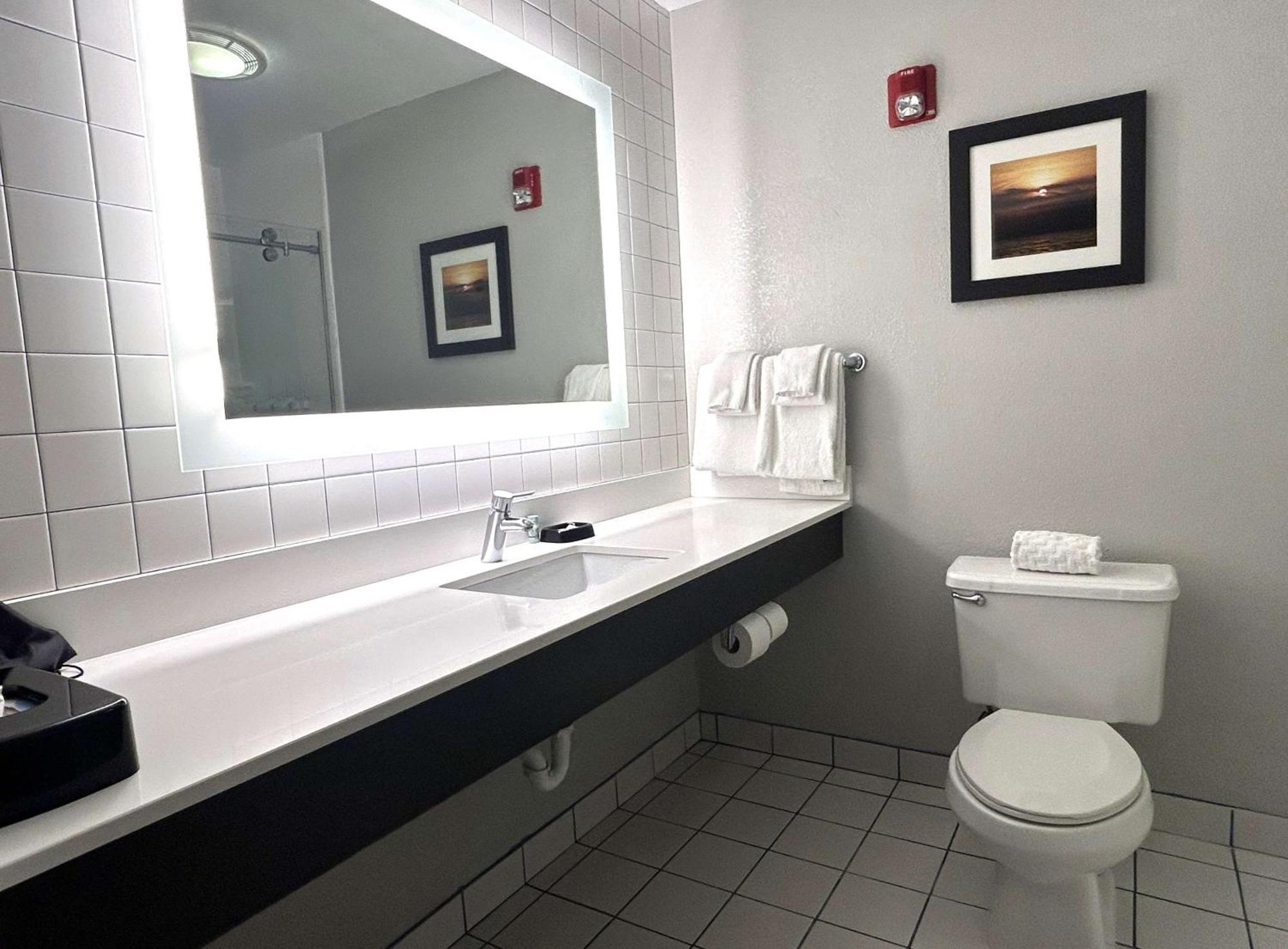 Erie Inn&suites Solstice 2*