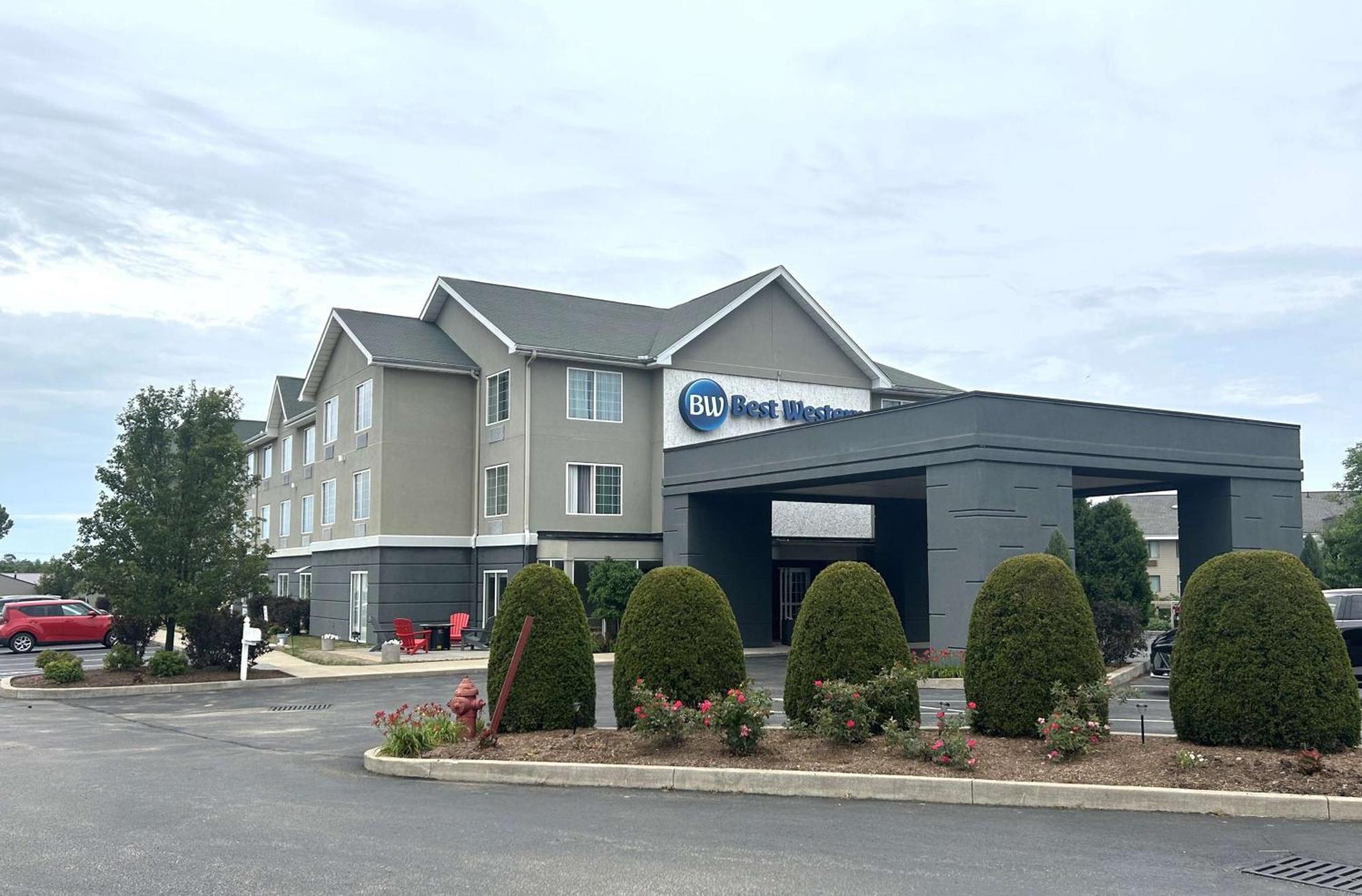 Western & Hotel 2*