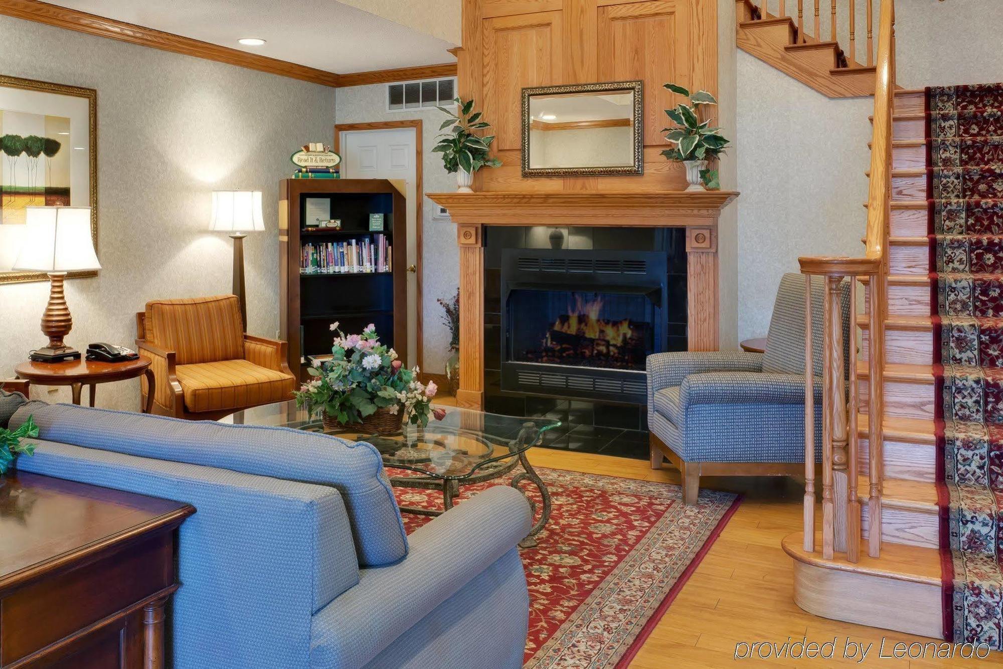 Erie Inn&suites Solstice Hotel